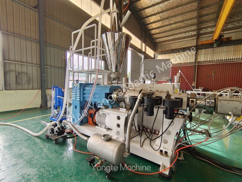 WPC wall panel extrusion machine
