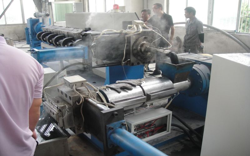 Double Stage Granulating Machine