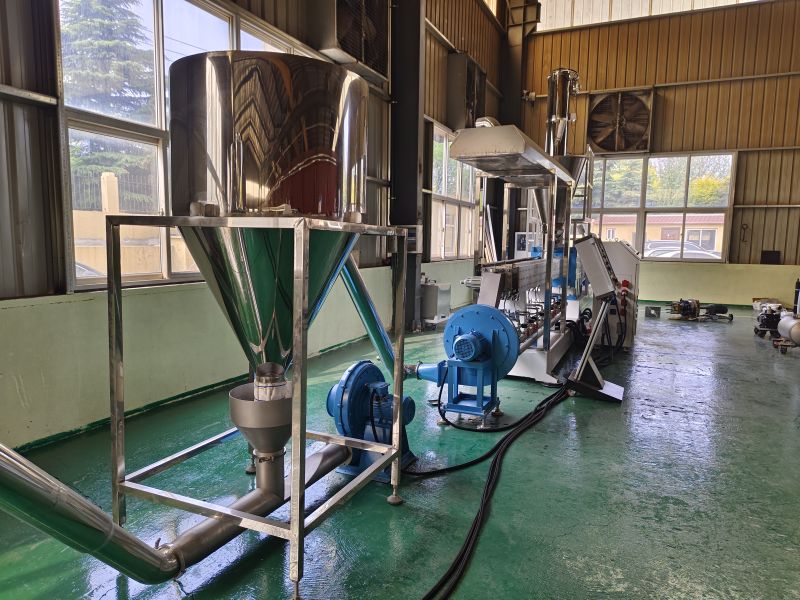 WPC granulation machine with crusher