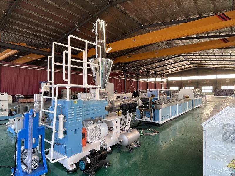 PVC baseboard production machine