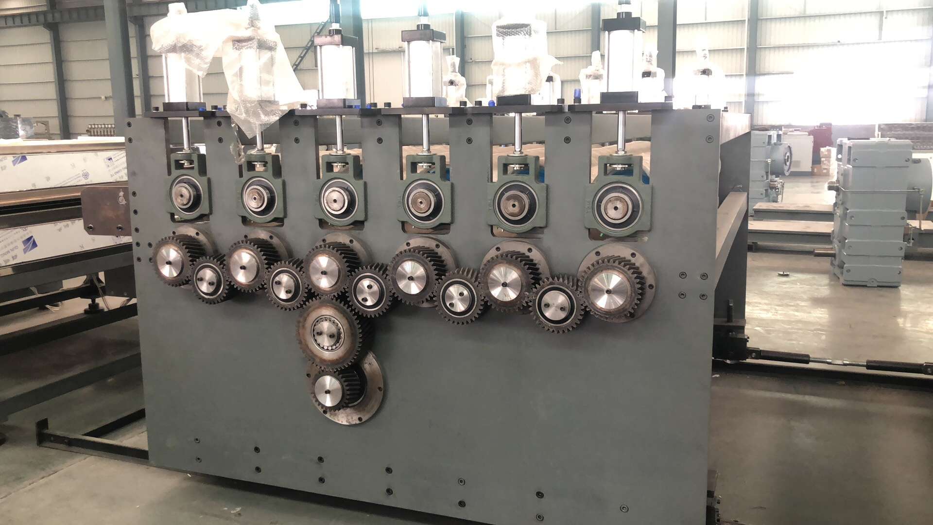 PP plastic hollow plate extrusion equipment