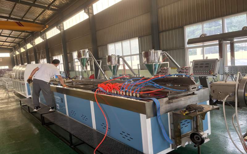 Plastic chair profile machine