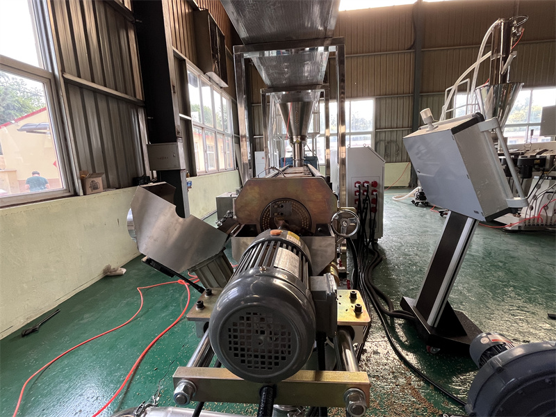 WPC granulation machine