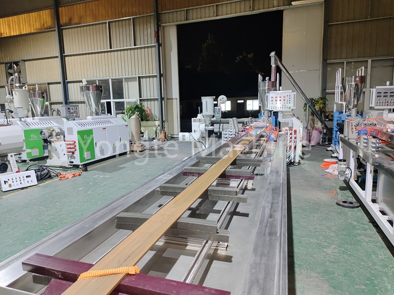 Co-Extrusion WPC Decking Production Machine