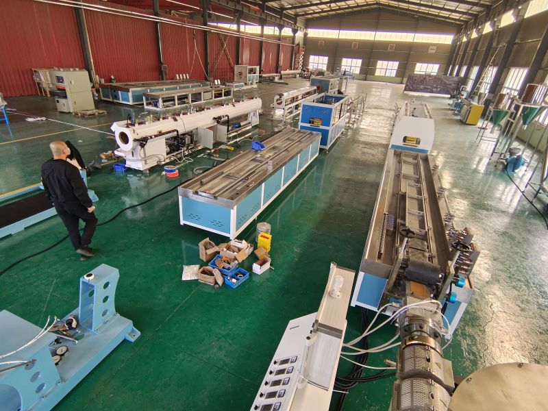 WPC granulation machine with crusher